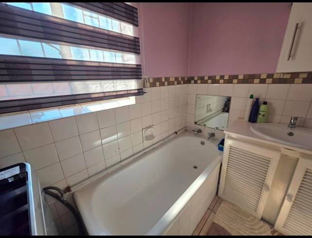 3 BEDROOM HOUSE FOR SALE IN VAN DYK PARK